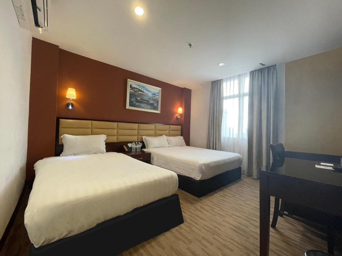 Hallmark Crown 4*